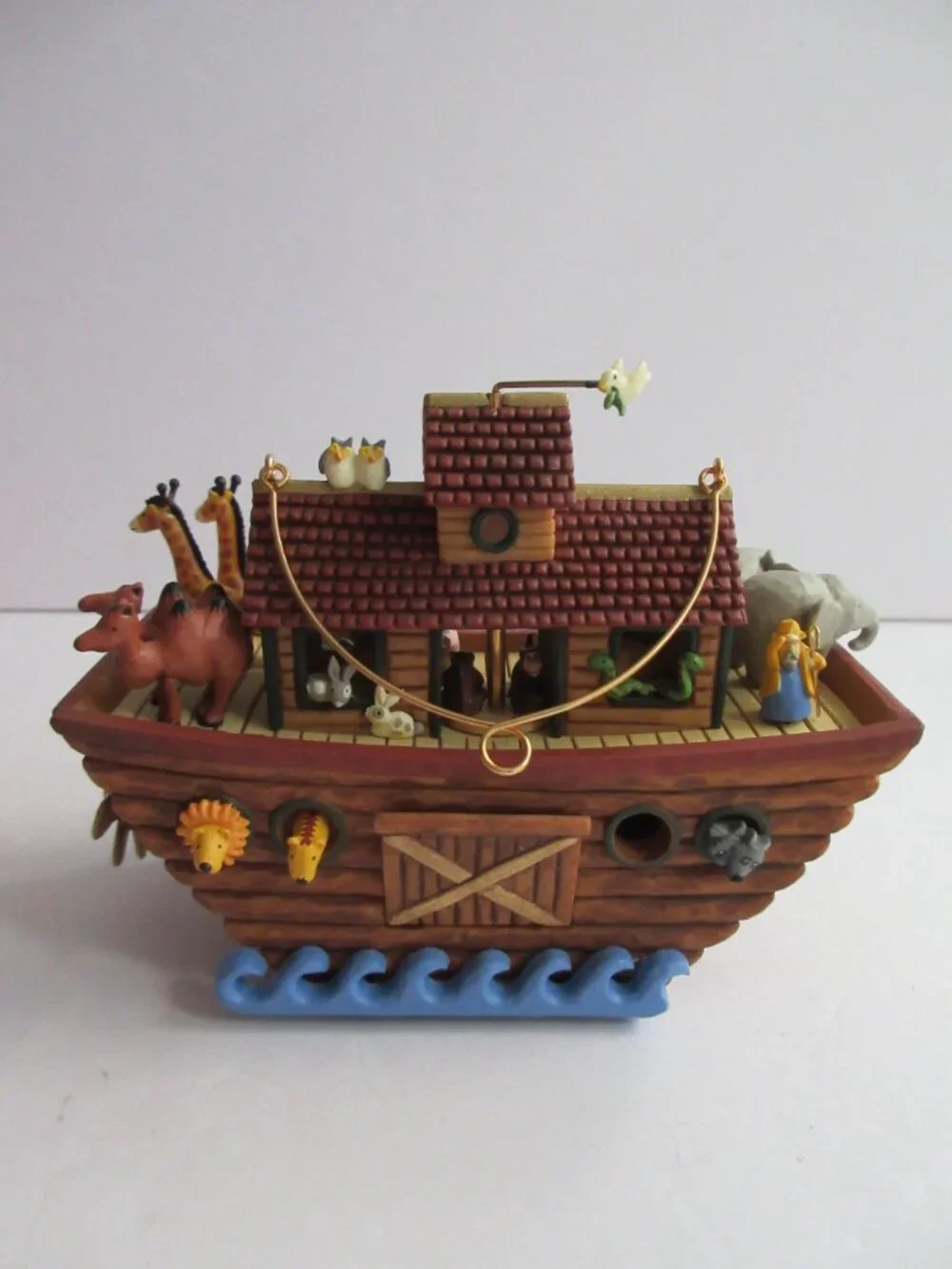 Hallmark Keepsake Ornament Noah's Ark Features Movement 2004 NEW in Box